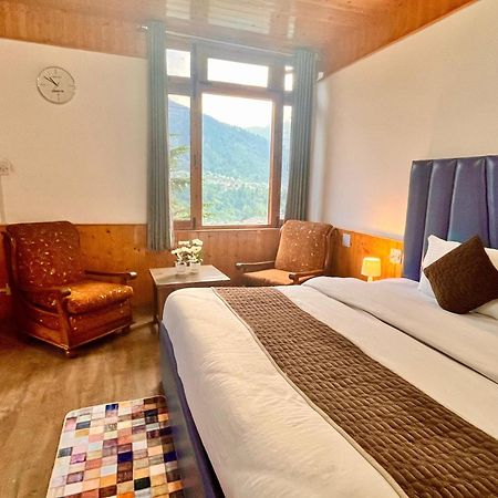 Himalayan Nomad Cottage, Manali ! All 2 Bedroom Independent Cottages ! Personal Lawn Every Cottage ! Parking ! Scenic Mountains View ! Spacious Rooms ! Kültér fotó