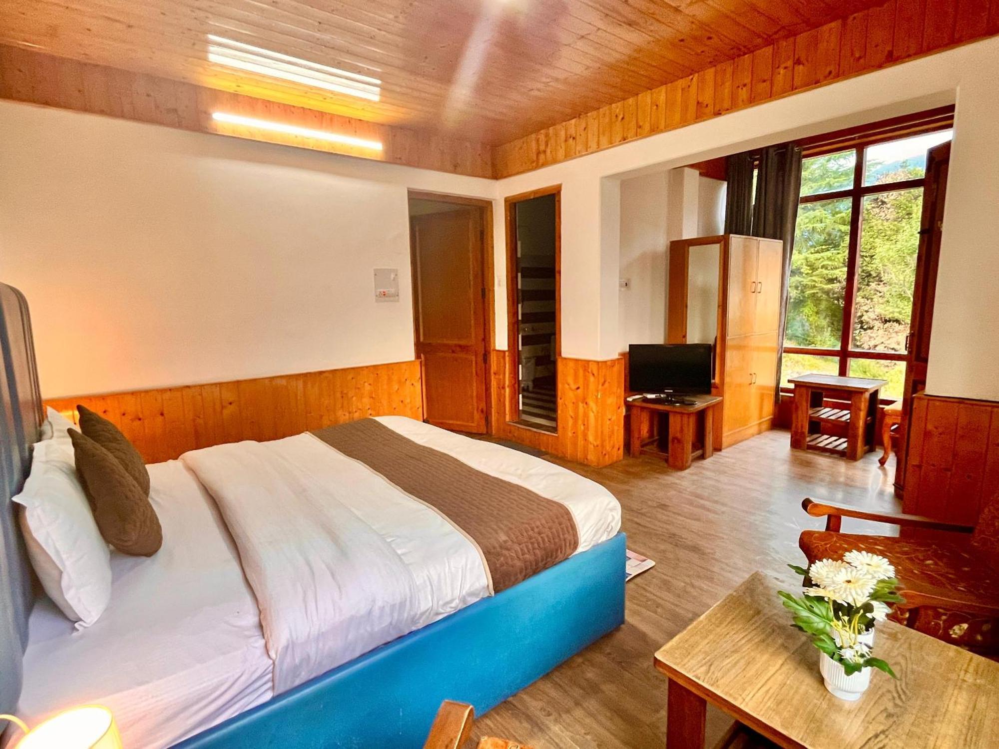 Himalayan Nomad Cottage, Manali ! All 2 Bedroom Independent Cottages ! Personal Lawn Every Cottage ! Parking ! Scenic Mountains View ! Spacious Rooms ! Kültér fotó