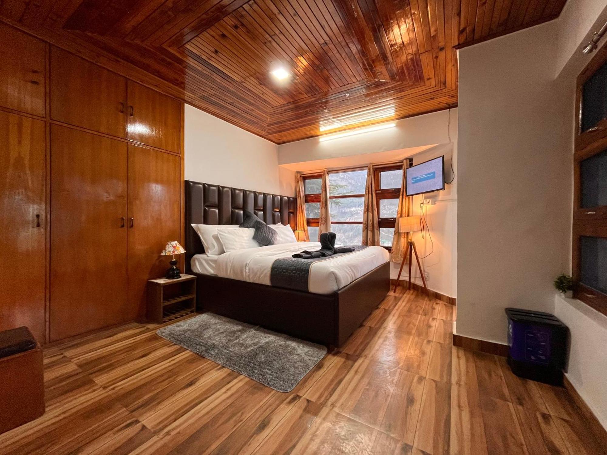 Himalayan Nomad Cottage, Manali ! All 2 Bedroom Independent Cottages ! Personal Lawn Every Cottage ! Parking ! Scenic Mountains View ! Spacious Rooms ! Kültér fotó