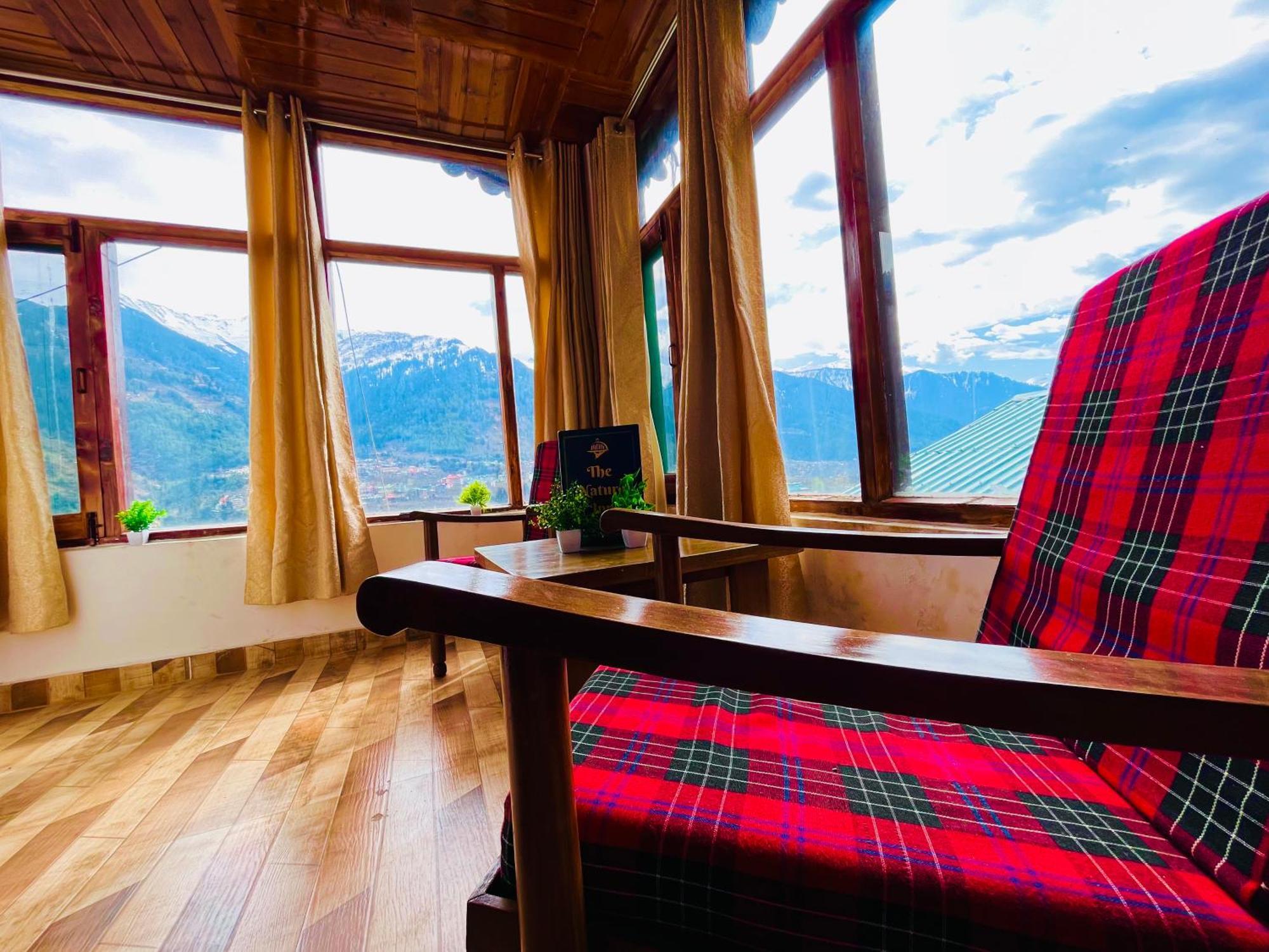 Himalayan Nomad Cottage, Manali ! All 2 Bedroom Independent Cottages ! Personal Lawn Every Cottage ! Parking ! Scenic Mountains View ! Spacious Rooms ! Kültér fotó