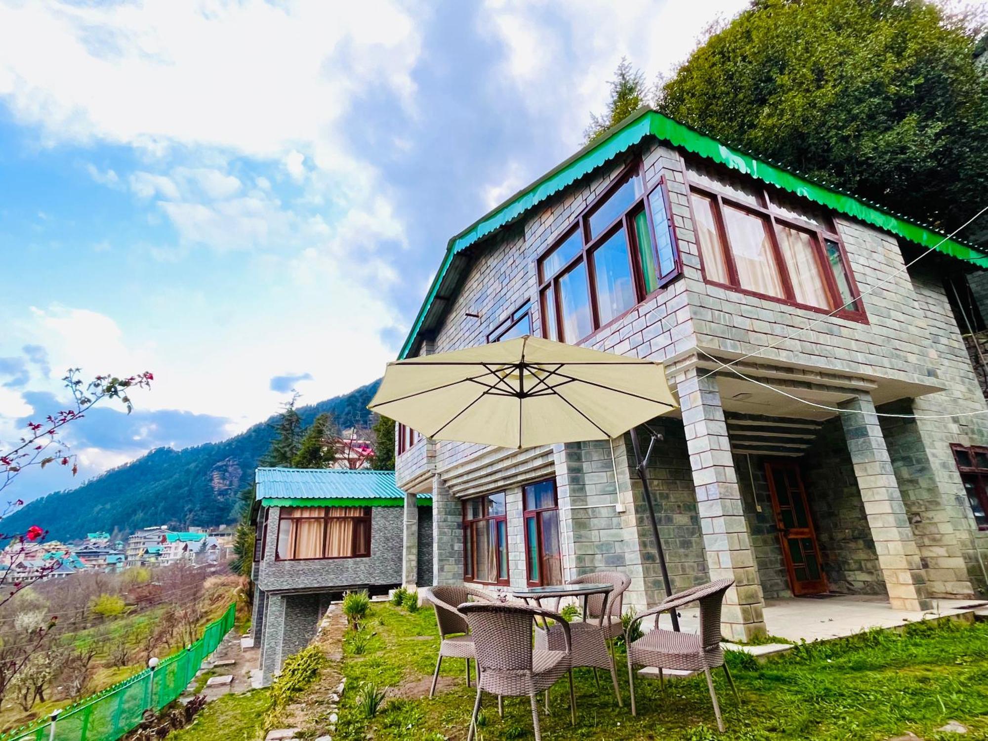 Himalayan Nomad Cottage, Manali ! All 2 Bedroom Independent Cottages ! Personal Lawn Every Cottage ! Parking ! Scenic Mountains View ! Spacious Rooms ! Kültér fotó
