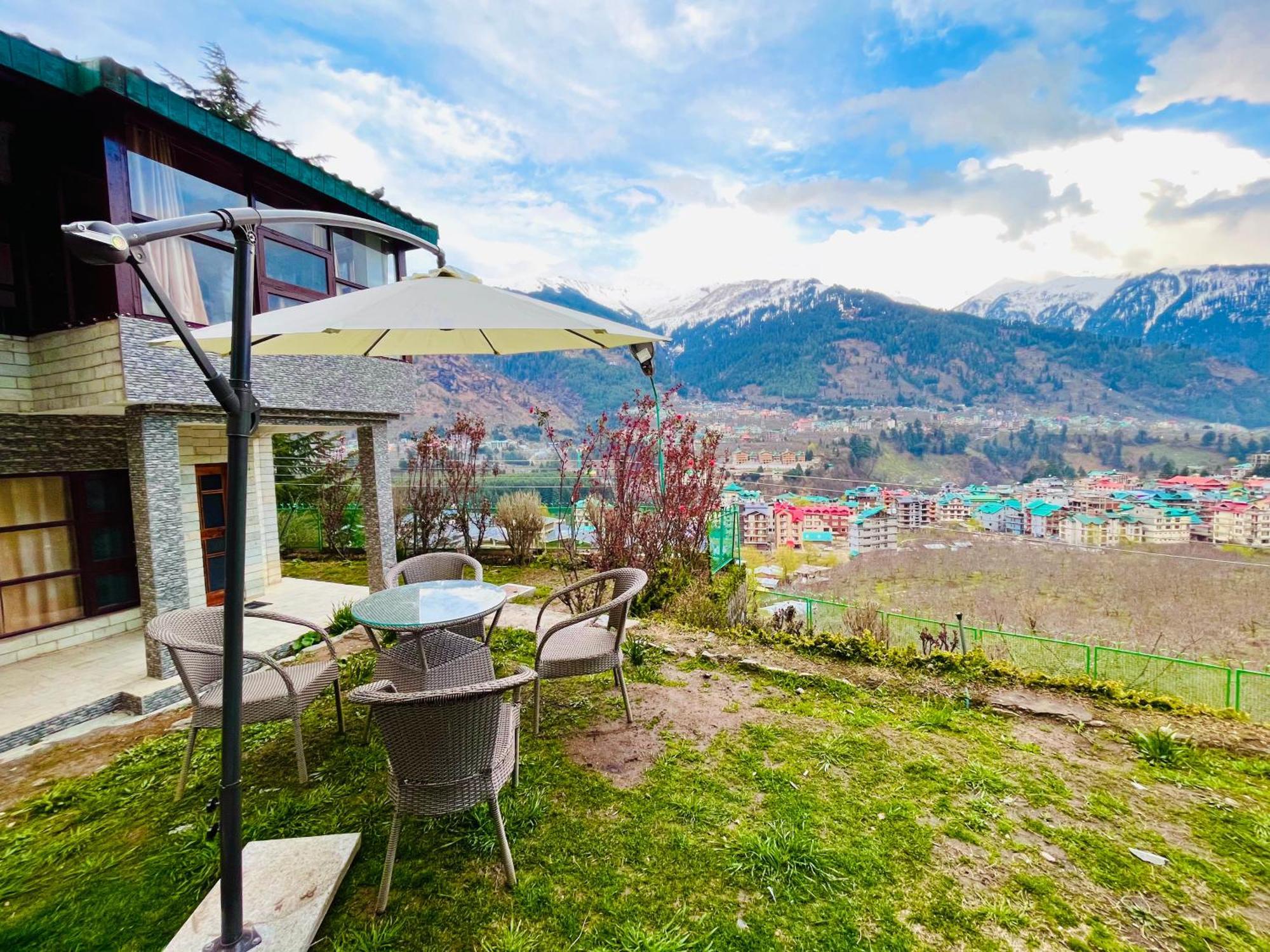 Himalayan Nomad Cottage, Manali ! All 2 Bedroom Independent Cottages ! Personal Lawn Every Cottage ! Parking ! Scenic Mountains View ! Spacious Rooms ! Kültér fotó
