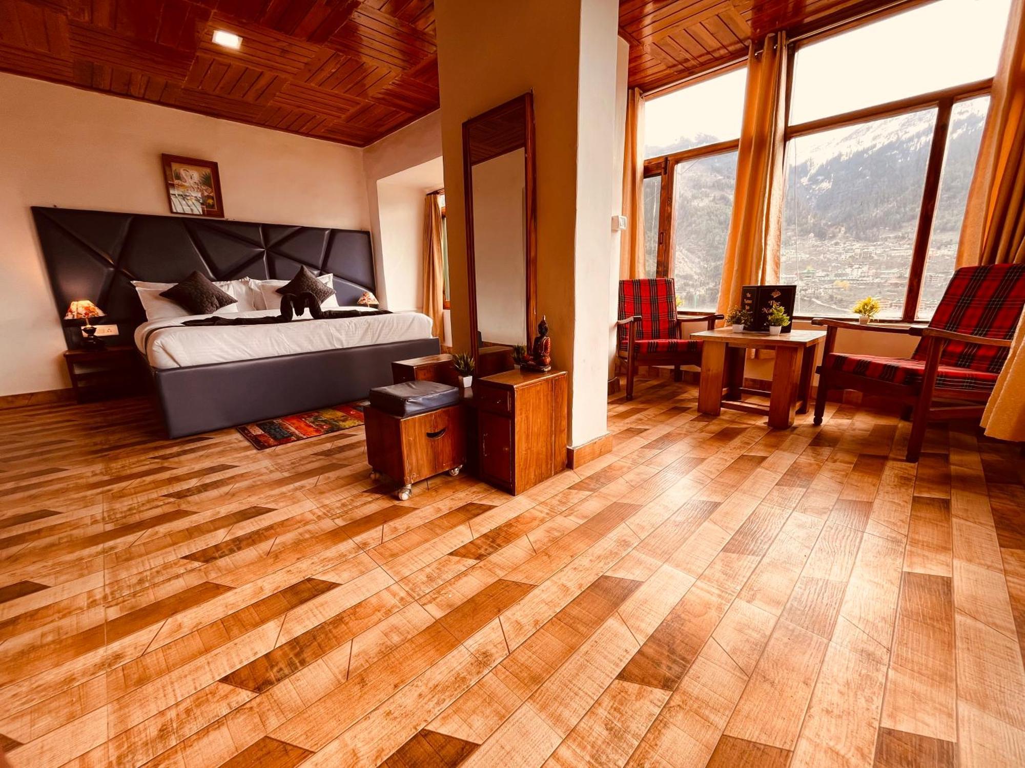 Himalayan Nomad Cottage, Manali ! All 2 Bedroom Independent Cottages ! Personal Lawn Every Cottage ! Parking ! Scenic Mountains View ! Spacious Rooms ! Kültér fotó