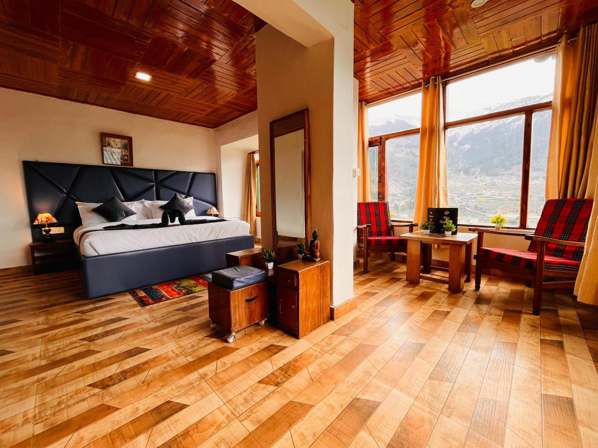 Himalayan Nomad Cottage, Manali ! All 2 Bedroom Independent Cottages ! Personal Lawn Every Cottage ! Parking ! Scenic Mountains View ! Spacious Rooms ! Kültér fotó