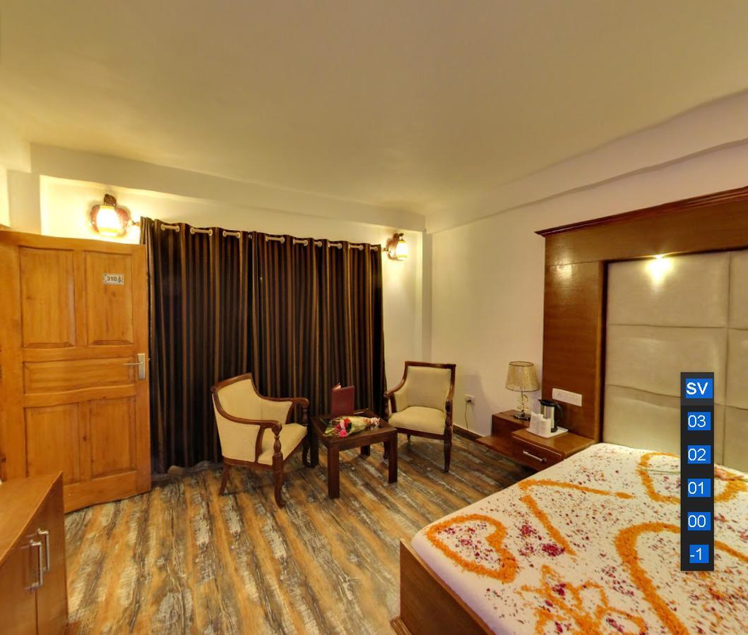 Himalayan Nomad Cottage, Manali ! All 2 Bedroom Independent Cottages ! Personal Lawn Every Cottage ! Parking ! Scenic Mountains View ! Spacious Rooms ! Kültér fotó