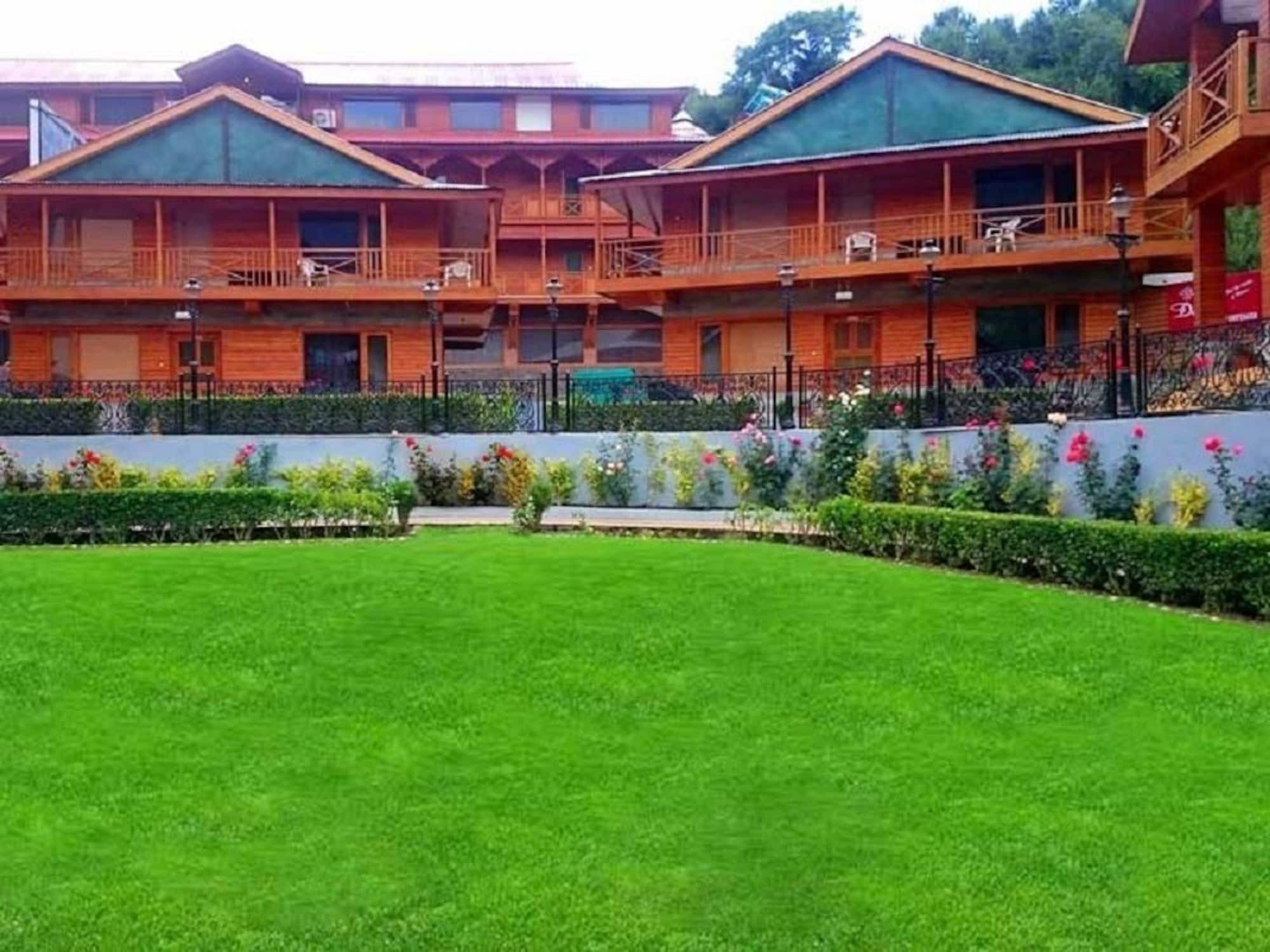 Himalayan Nomad Cottage, Manali ! All 2 Bedroom Independent Cottages ! Personal Lawn Every Cottage ! Parking ! Scenic Mountains View ! Spacious Rooms ! Kültér fotó
